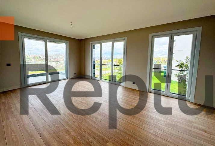 A grand project of family concept