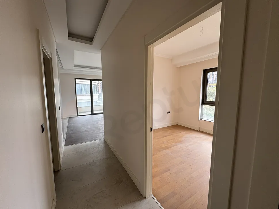 Modern and spacious interior corridor view of an apartment in Umraniye, Istanbul.