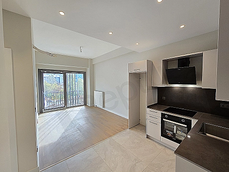 1+1 Apartment for Sale in Kağıthane, Istanbul – 45 m² Net, Open Kitchen, 2nd Floor