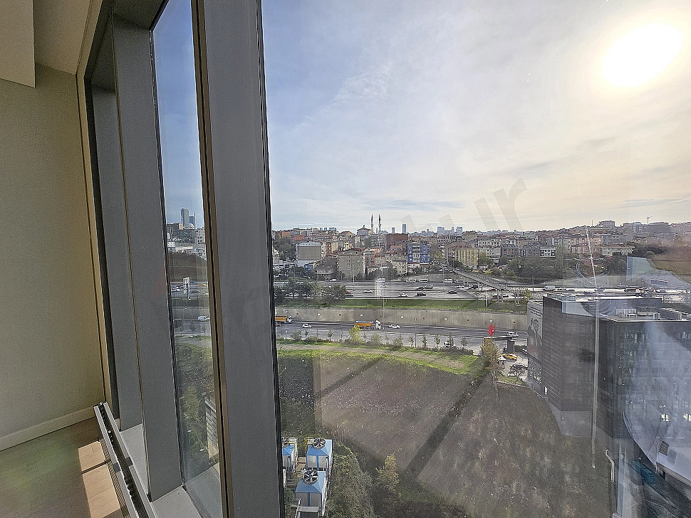 City view modern apartment in Sarıyer, Istanbul.
