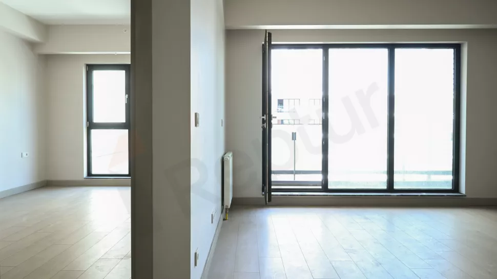 Modern Başakşehir Apartment: New Building with Indoor Pool & Parking