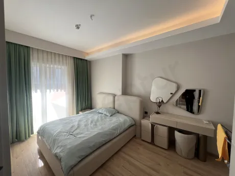 A modern and spacious bedroom image located in Kartal, Istanbul.