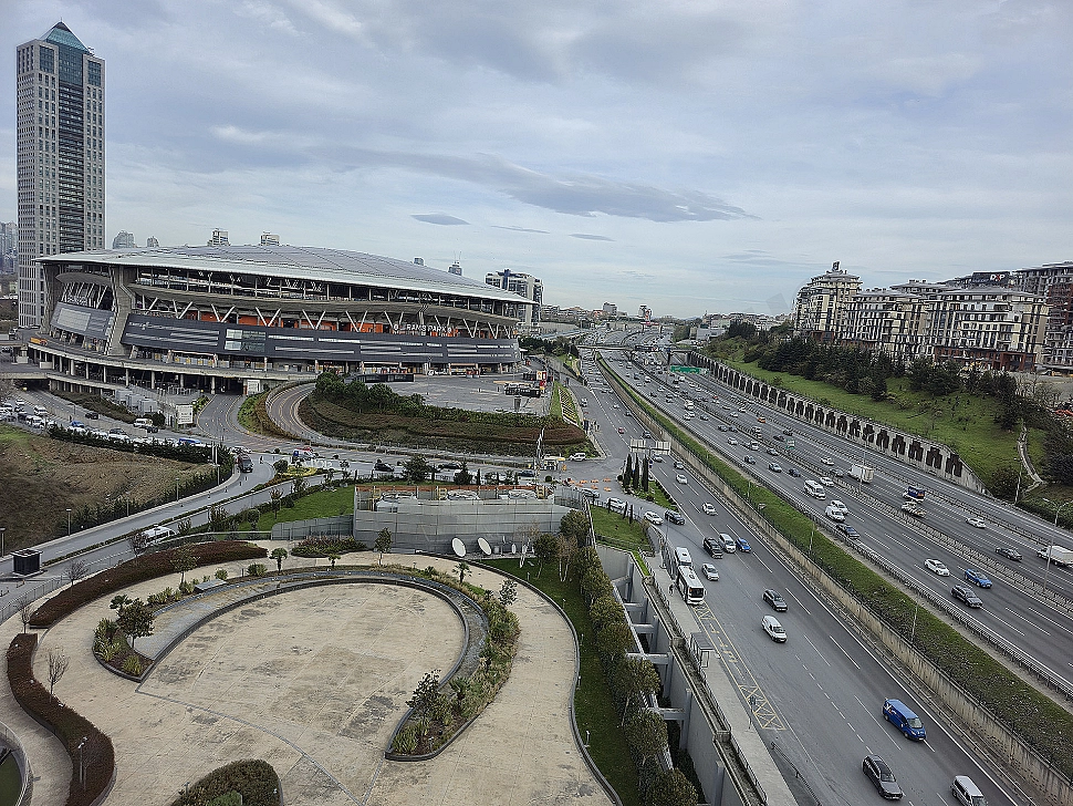 Image of a luxury apartment with city view in Sarıyer, Istanbul.