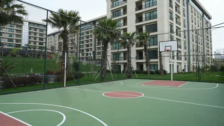 Spacious Esenyurt Apartment with Indoor Pool & Interest-Free Plan