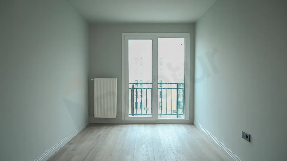 Spacious Esenyurt Apartment with Indoor Pool & Interest-Free Plan