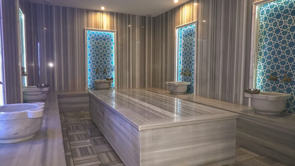 Spacious Esenyurt Apartment with Indoor Pool & Interest-Free Plan