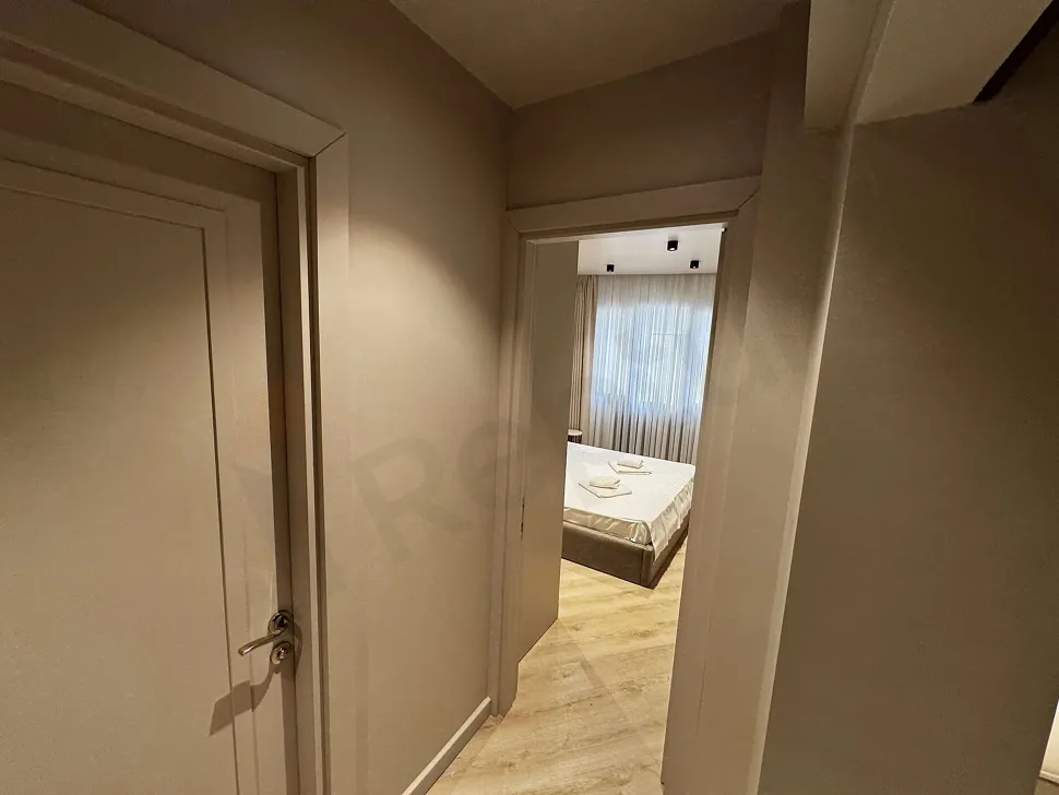 Accessible Urban Core: Furnished 2+1 in Besiktas Center