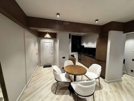 Accessible Urban Core: Furnished 2+1 in Besiktas Center