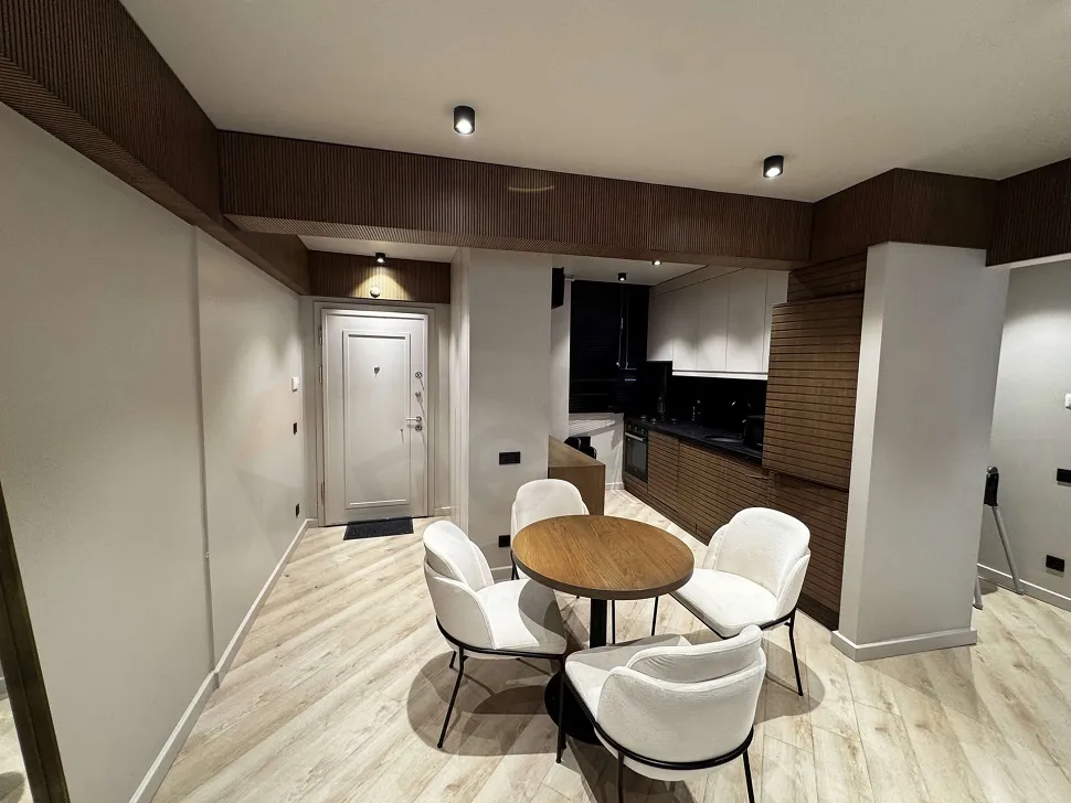 Accessible Urban Core: Furnished 2+1 in Besiktas Center