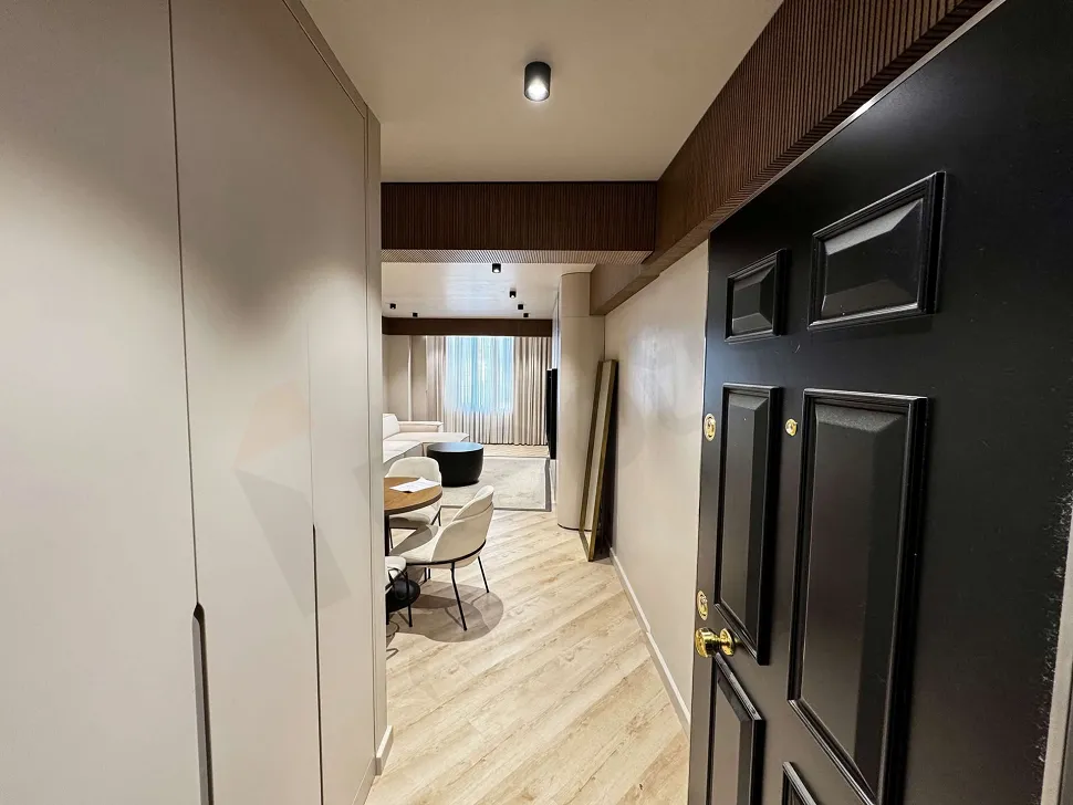 Accessible Urban Core: Furnished 2+1 in Besiktas Center
