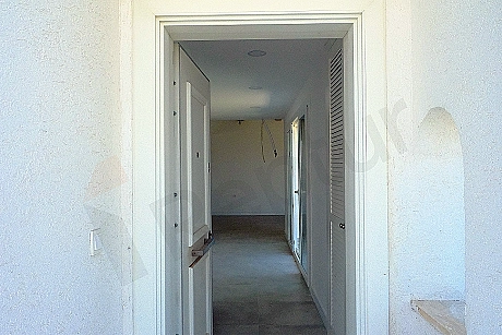 Entrance door detail of the villa.