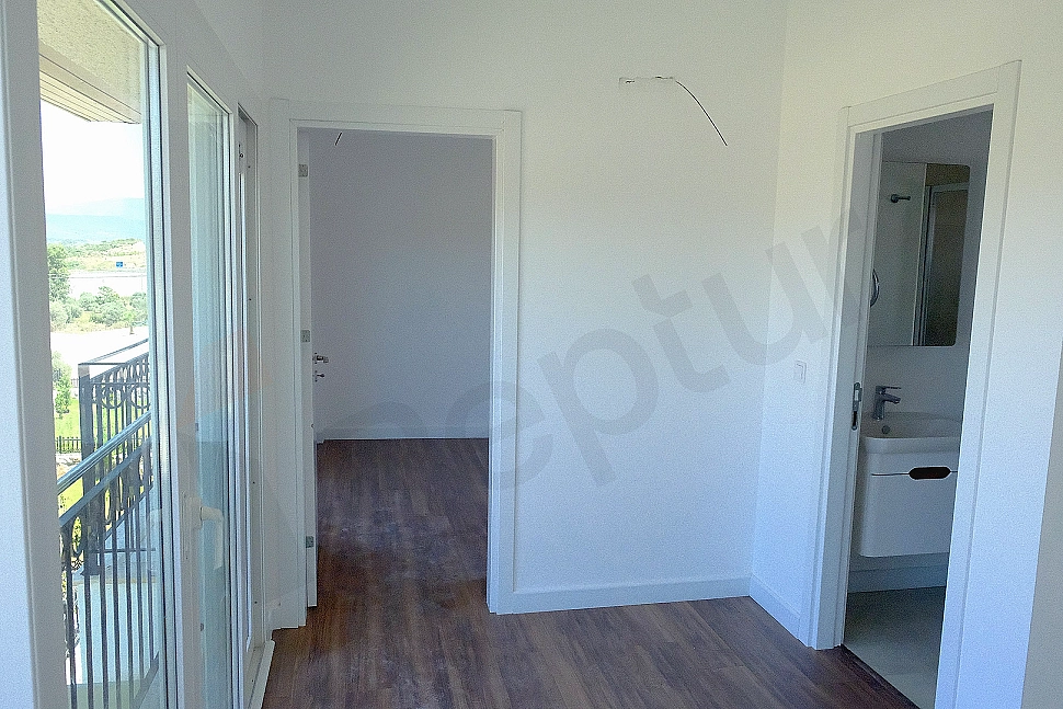 Image of an unfurnished bedroom.
