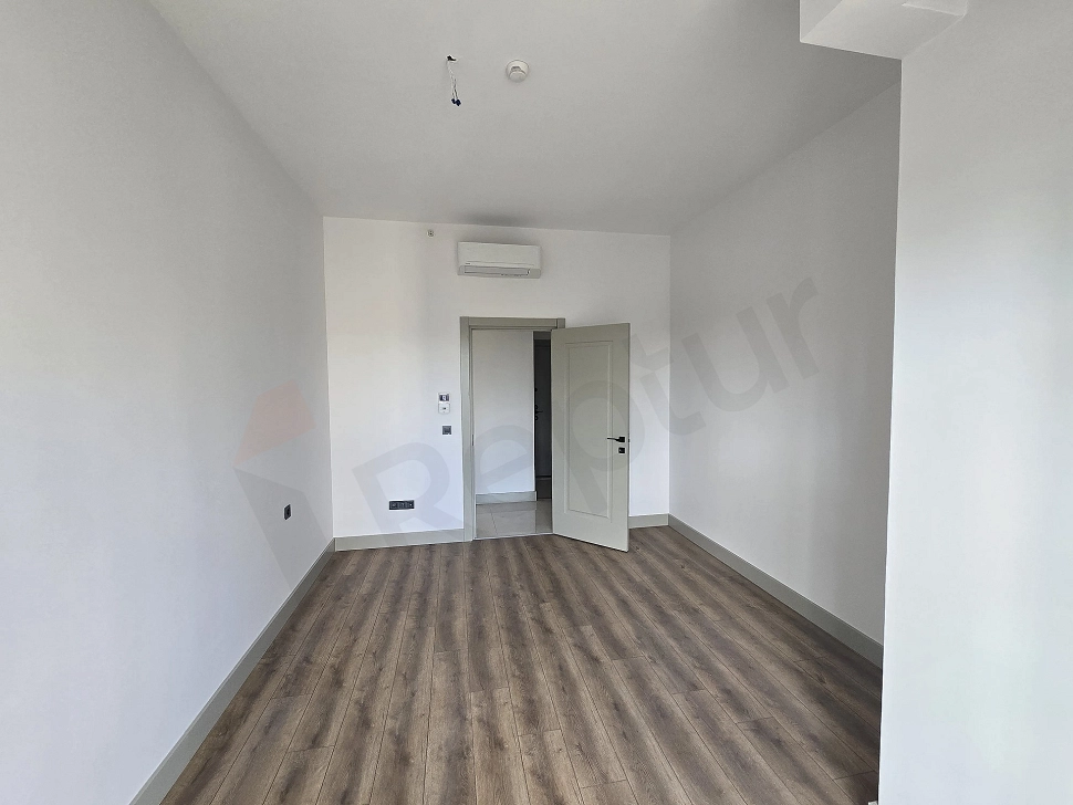 Image of a modern bedroom.