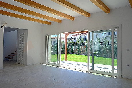 Image of a bright living room.