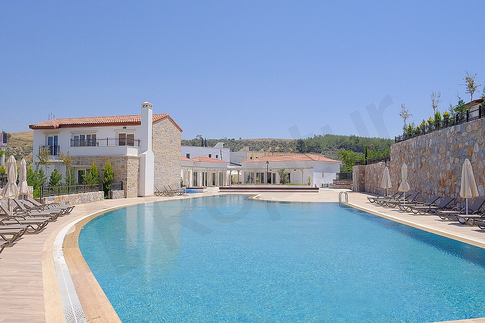 Swimming pool image of the villa for sale in Bodrum, Mugla.