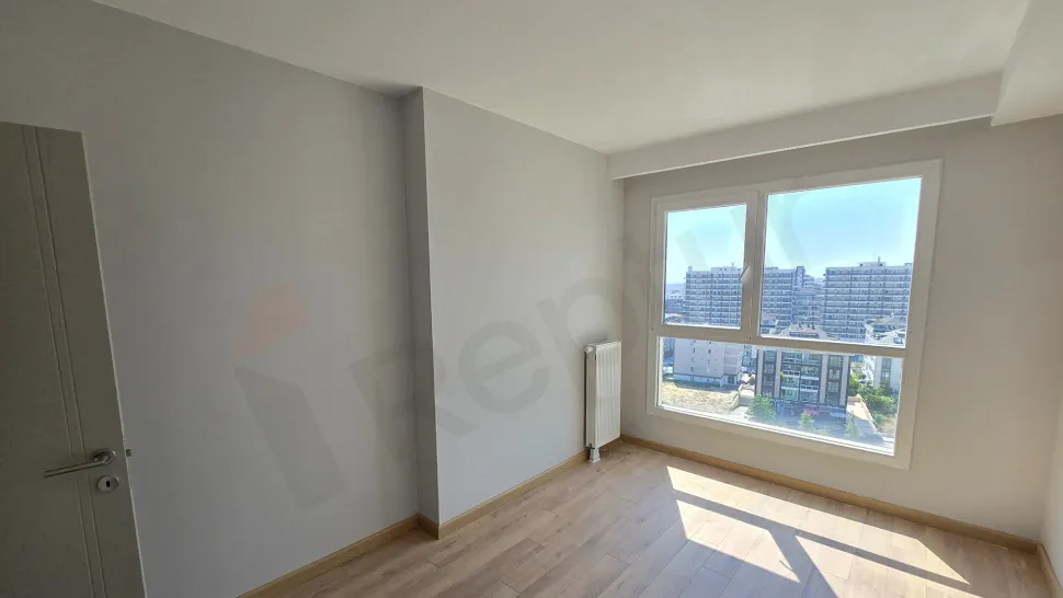 Spacious and bright bedroom image with modern design in Beylikdüzü, Istanbul.