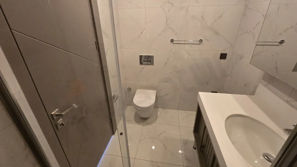 Beylikdüzü: 2+1 Apartment for Sale on 1st Floor in Yaşam Marina!