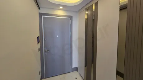 Beylikdüzü: 2+1 Apartment for Sale on 1st Floor in Yaşam Marina!