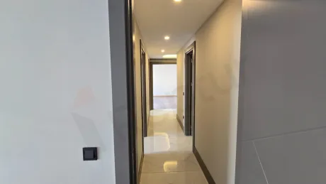 Beylikdüzü: 2+1 Apartment for Sale on 1st Floor in Yaşam Marina!