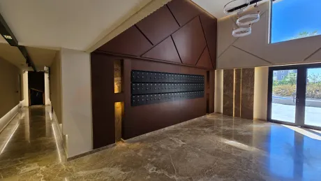 Beylikdüzü: 2+1 Apartment for Sale on 1st Floor in Yaşam Marina!