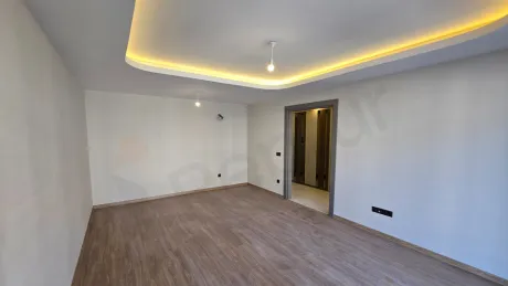 Beylikdüzü: 2+1 Apartment for Sale on 1st Floor in Yaşam Marina!