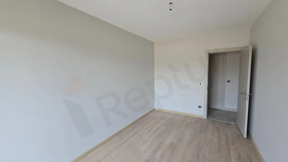 Bright 2+1 Apartment with Dual Balconies & Green City Views in Beylikdüzü