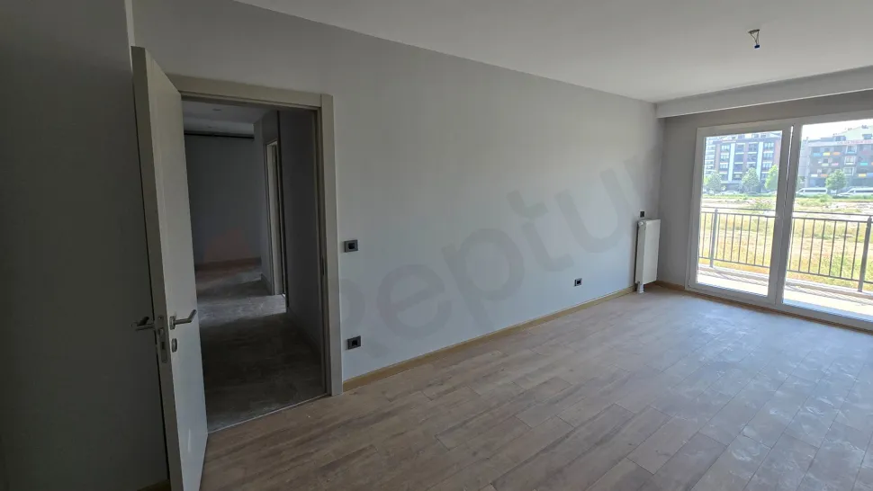 Bright 2+1 Apartment with Dual Balconies & Green City Views in Beylikdüzü