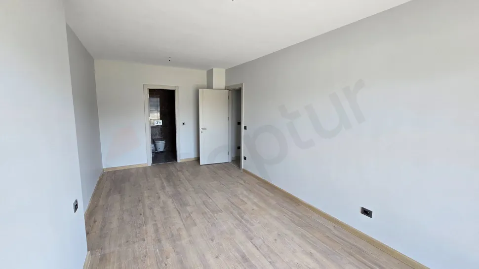 Bright 2+1 Apartment with Dual Balconies & Green City Views in Beylikdüzü