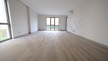 Central Istanbul 4+1 Residence: Ready to Move with Dual Balconies