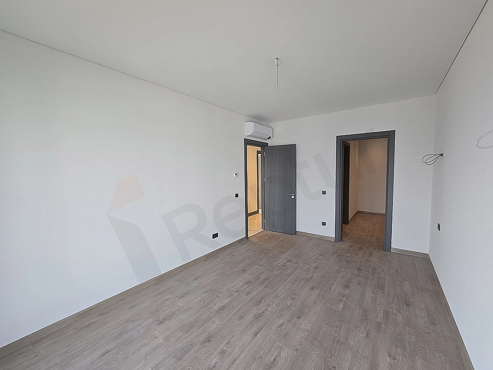 Image of a modern designed bedroom in Başakşehir.