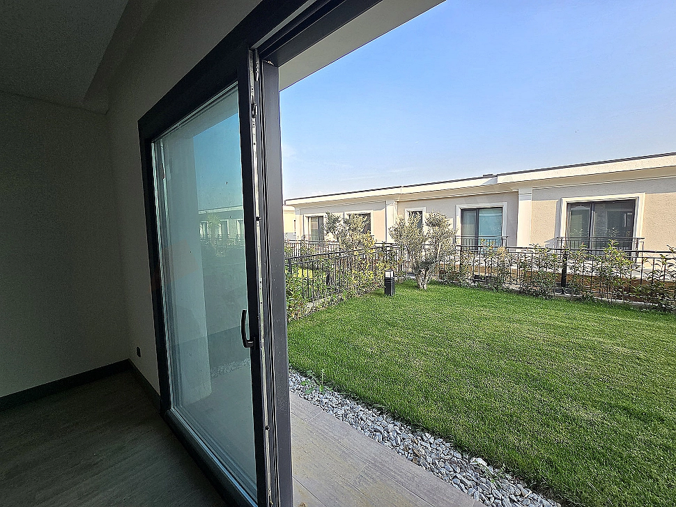 Image of a spacious terrace area.