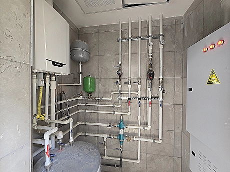 Citizenship Eligible 5+1 Villa in Bahcesehir: 155 m² Garden & Valley View