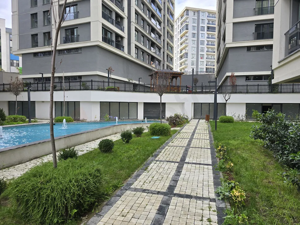 Landscaped green garden of a modern residential project in Esenyurt.