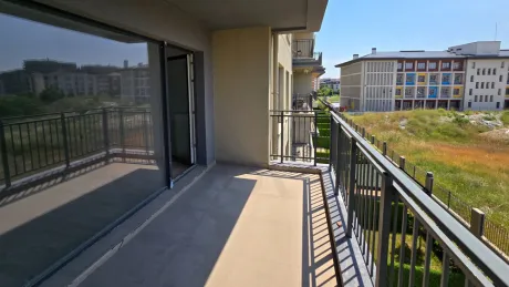 Double Balcony Luxury: Turnkey 2+1 with Scenic Vistas
