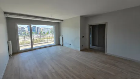 Double Balcony Luxury: Turnkey 2+1 with Scenic Vistas