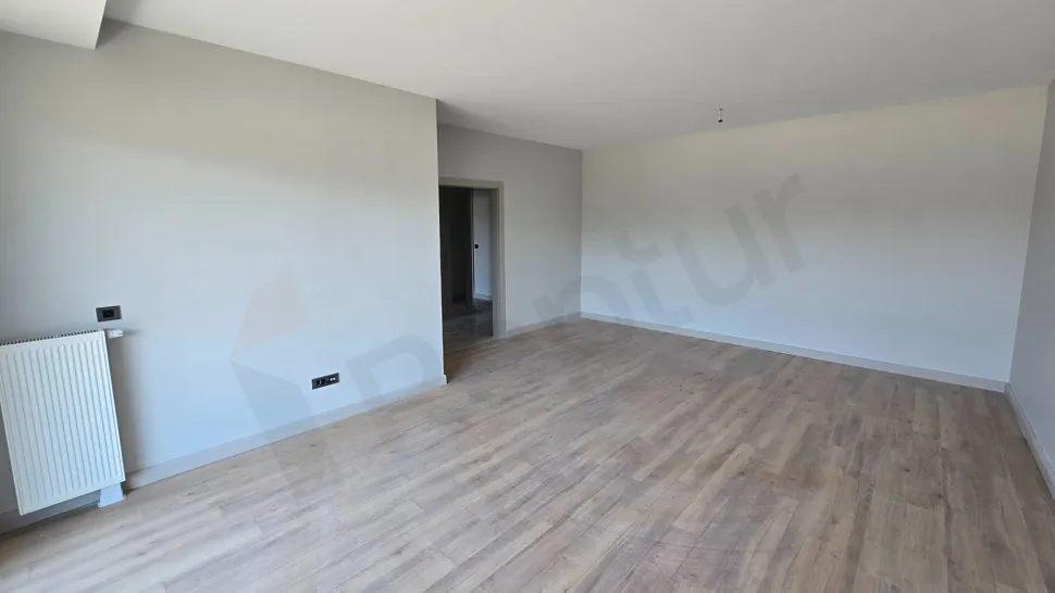 Double Balcony Luxury: Turnkey 2+1 with Scenic Vistas