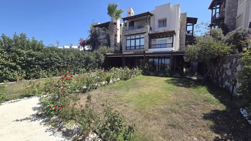 4+1 Duplex Villa for Sale in Yalikavak, Bodrum – Sea View & Private Living