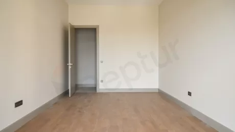 Luxury Eyüpsultan Duplex: Premium Site with Indoor Pool