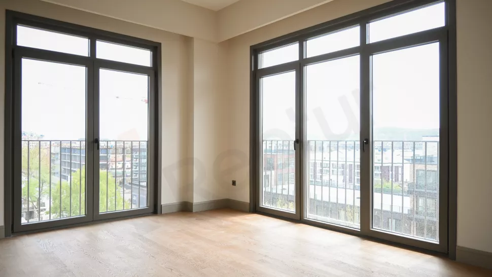 Luxury Eyüpsultan Duplex: Premium Site with Indoor Pool