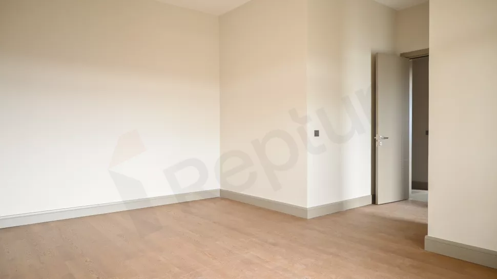 Luxury Eyüpsultan Duplex: Premium Site with Indoor Pool