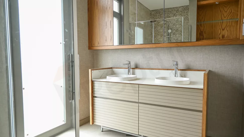 Luxury Eyüpsultan Duplex: Premium Site with Indoor Pool