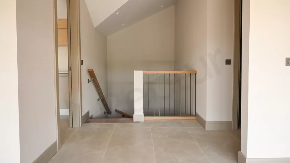 Luxury Eyüpsultan Duplex: Premium Site with Indoor Pool