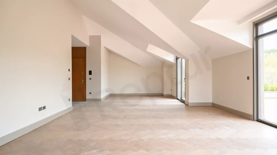 Luxury Eyüpsultan Duplex: Premium Site with Indoor Pool