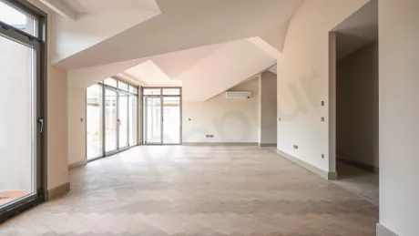 Luxury Eyüpsultan Duplex: Premium Site with Indoor Pool