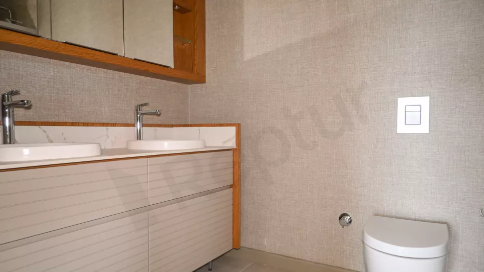 Luxury Eyüpsultan Duplex: Premium Site with Indoor Pool