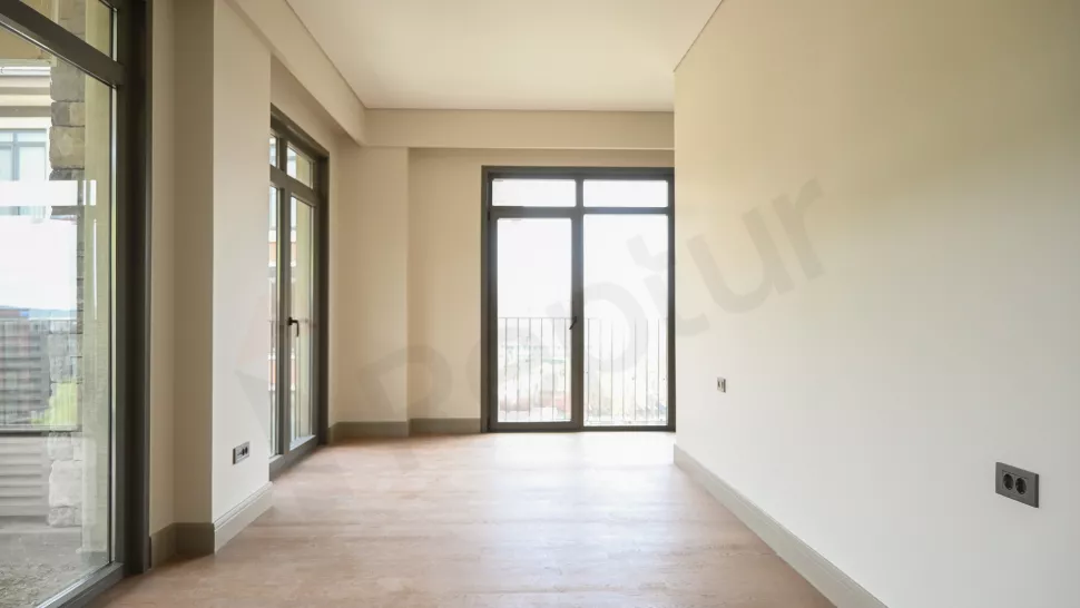 Luxury Eyüpsultan Duplex: Premium Site with Indoor Pool
