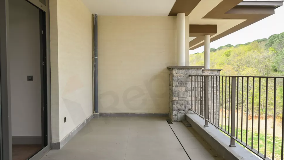 Luxury Eyüpsultan Duplex: Premium Site with Indoor Pool