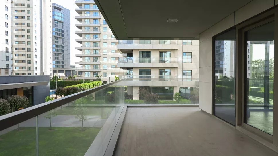 Luxury Seafront Apartment in Bakirkoy with Premium Amenities