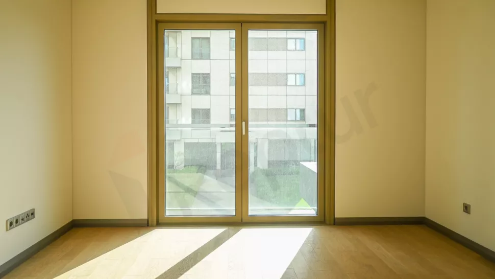 Luxury Seafront Apartment in Bakirkoy with Premium Amenities