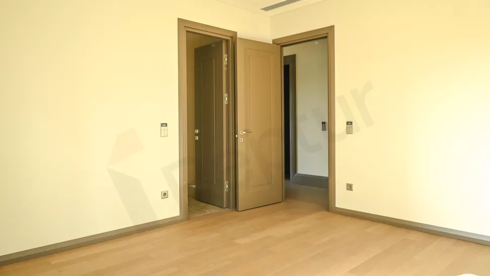 Luxury Seafront Apartment in Bakirkoy with Premium Amenities